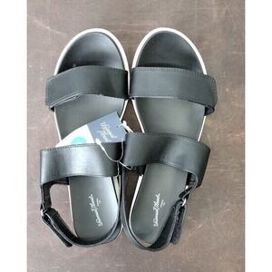 Universal Thread Women's‎ Black Natalie Flat Sandals Size 8 Hook and Loop